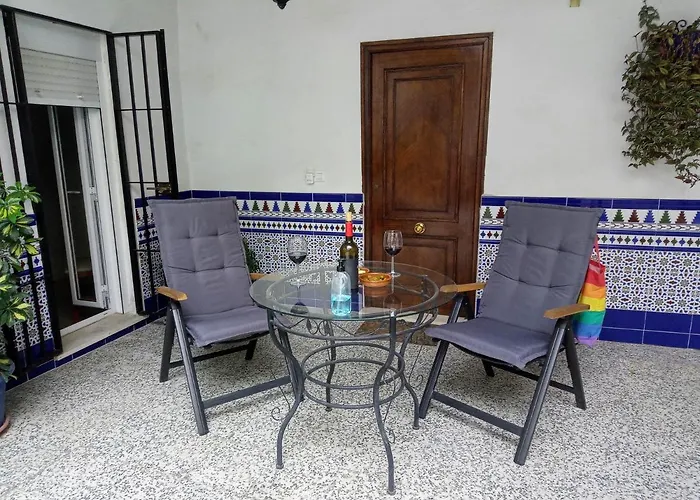 Casa Valientes A - Free Private Parking, Wifi & Ac